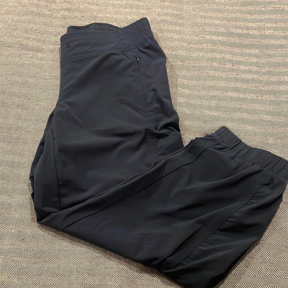Athleta Cropped Pants